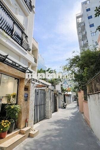 TUYỂN DỤNG NHÂN VIÊN BUỒNG PHÒNG