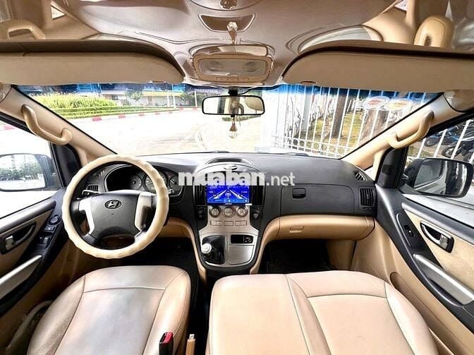 Hyundai Starex 2011 8 chỗ Bạc