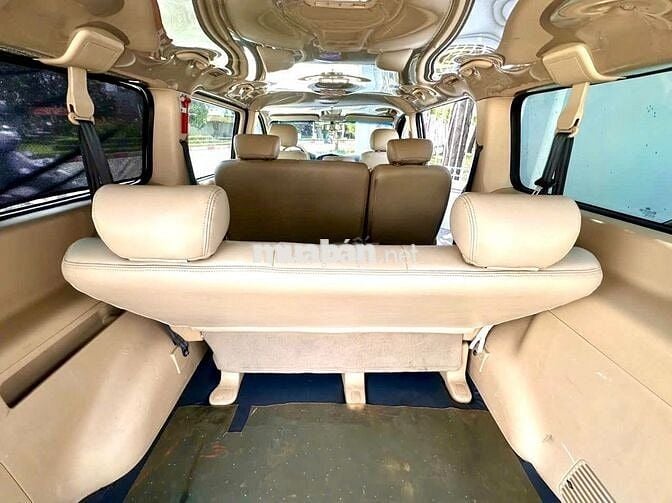 Hyundai Starex 2011 8 chỗ Bạc