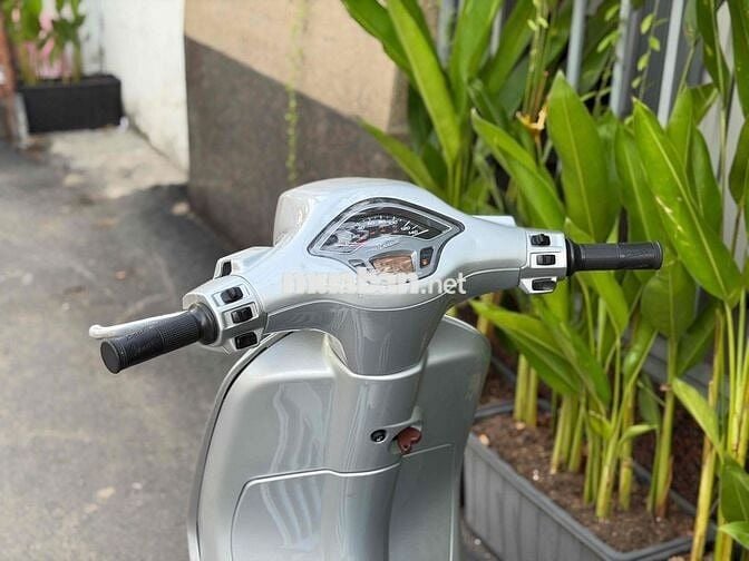 Piaggio Vespa Sprint 125 Iget ABS Bạc