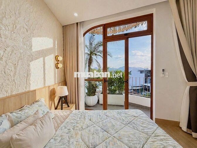 Cho thuê nhà 3 phòng ngủ thiết kế hiện đại đẹp, nội thất cao cấp 