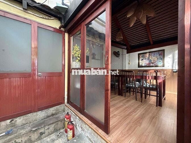 Cho Thuê MBKD - Trệt Lửng - 250m2 - Ngay Chợ Bến Thành Quận 1