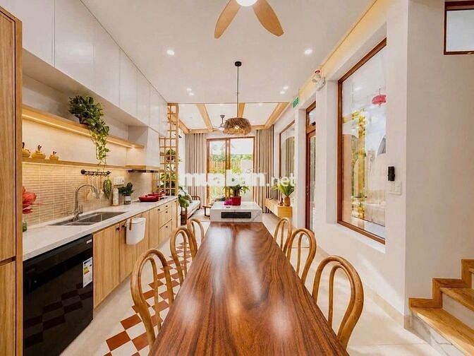 Cho thuê nhà 3 phòng ngủ thiết kế hiện đại đẹp, nội thất cao cấp 