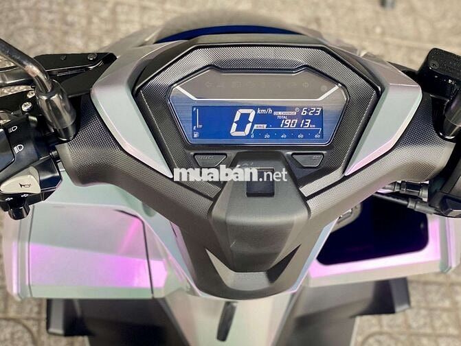 Honda VARIO 160 CBS 2023 màu CAMAI