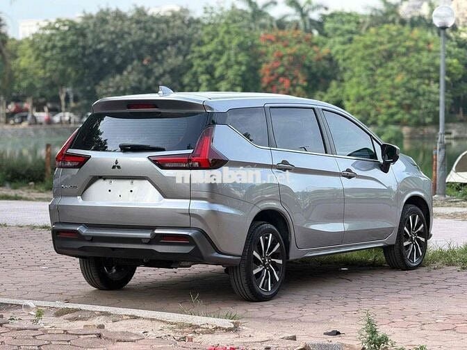 Mitsubishi Xpander Premium 2025 Bạc 5000 km