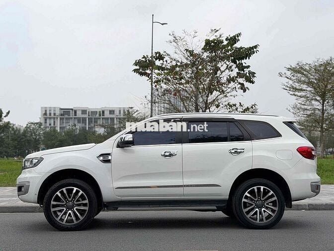 Ford Everest 4X4 2019 Trắng 120.000 km