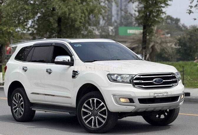 Ford Everest 4X4 2019 Trắng 120.000 km