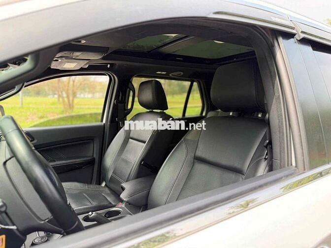 Ford Everest 4X4 2019 Trắng 120.000 km