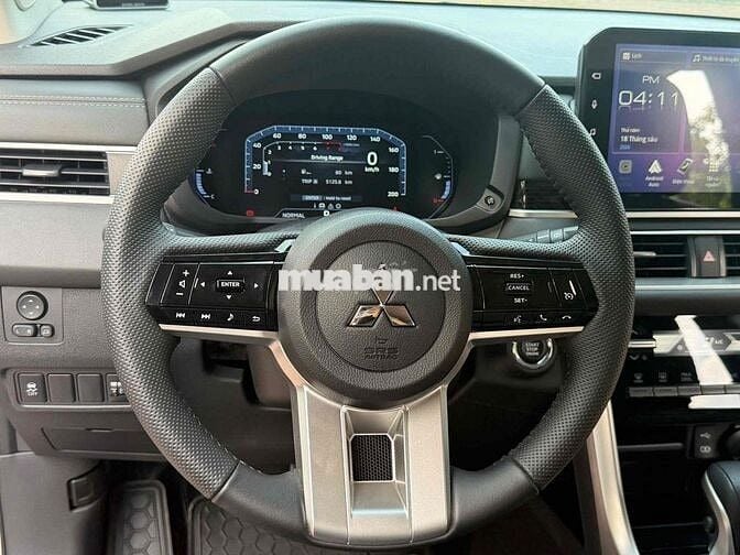 Mitsubishi Xpander Premium 2025 Bạc 5000 km