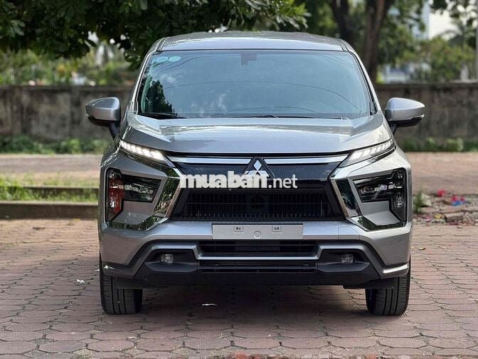 Mitsubishi Xpander Premium 2025 Bạc 5000 km