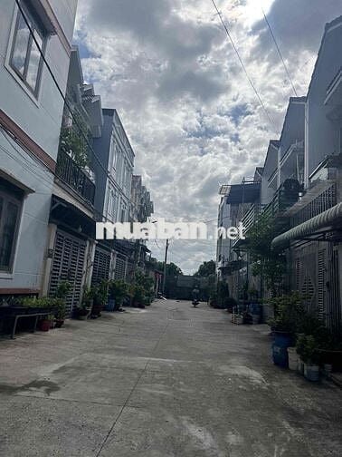 Cho Thuê Nhà TL19 Ngay Ngã Tư Ga DT 4x15 1Trệt 1Lầu 2Pn 2Wc Hẻm Xe Tải
