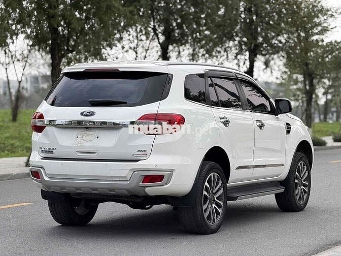Ford Everest 4X4 2019 Trắng 120.000 km