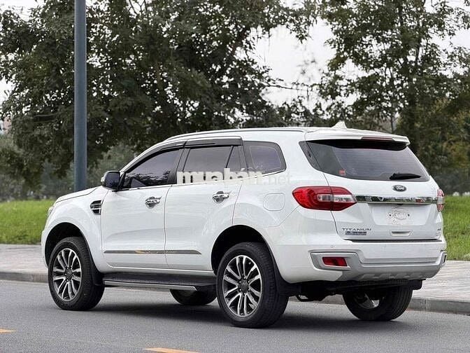 Ford Everest 4X4 2019 Trắng 120.000 km