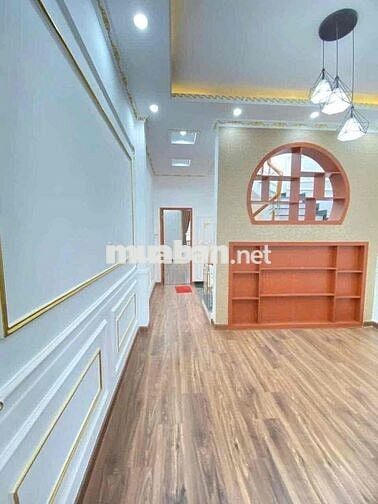 Nhà 2 lầu 4pn có nội thất KDC 91B