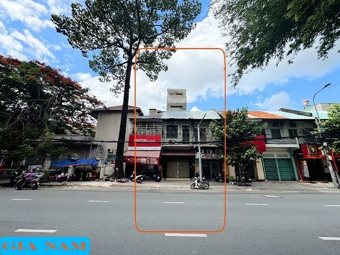 BÁN NHÀ MẶT TIỀN : 403 HỒNG BÀNG - P. 14 - Q. 5 - TPHCM