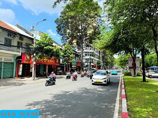 BÁN NHÀ MẶT TIỀN : 403 HỒNG BÀNG - P. 14 - Q. 5 - TPHCM