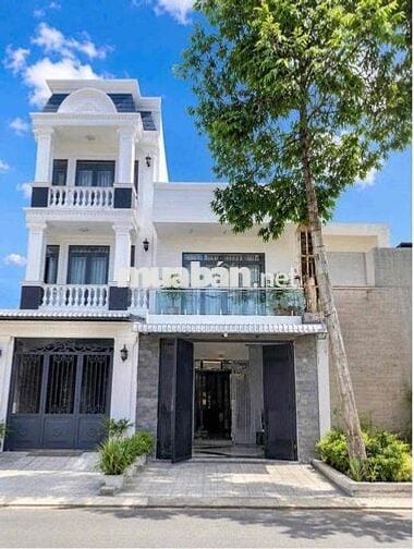 Nhà lầu có nội thất KDC Nam Long