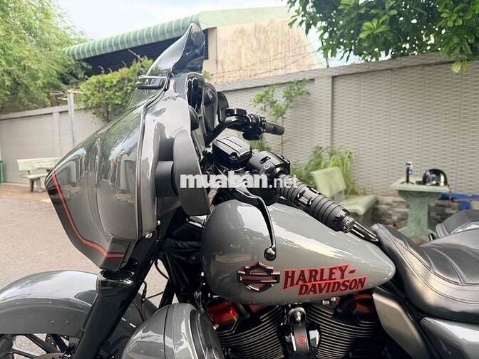 Harley Davidson CVO Street Glide 117 ABS 2018 Xám