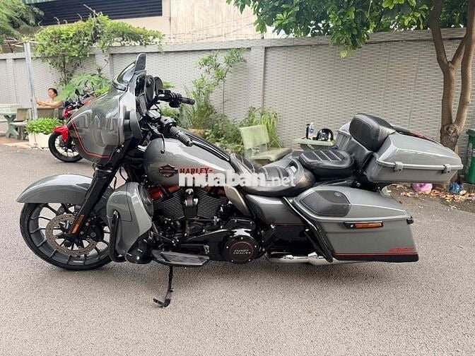 Harley Davidson CVO Street Glide 117 ABS 2018 Xám