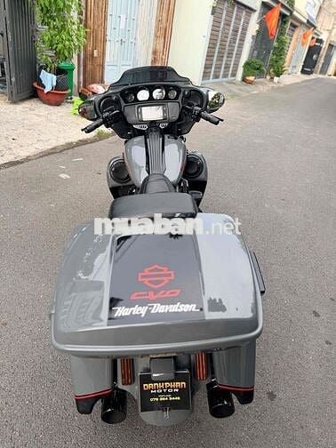 Harley Davidson CVO Street Glide 117 ABS 2018 Xám