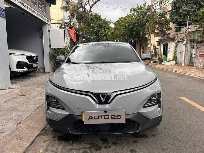 VinFast VF6 Plus 2026 Xuất Mỹ Xám 11.000 km