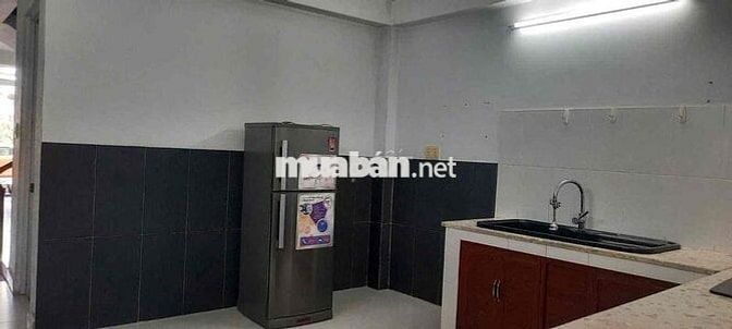 cho thuê nhà mặt tiền nội bộ 5PN kdc Bình Phú gần công viên , siêu thi