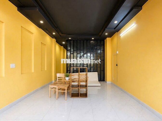 BÁN NHÀ ĐƯỜNG NGUYÊN HỒNG - 3 TẦNG BTCT 4PN 3WC - NGANG LỚN VUÔNG VỨC
