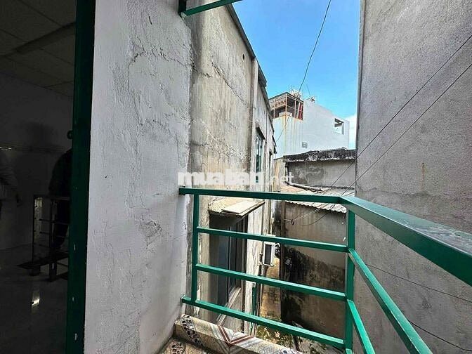 Nhà Nguyên Căn - 2pn - 2 wc - 1 pk lớn - 1 nhà bếp thoáng