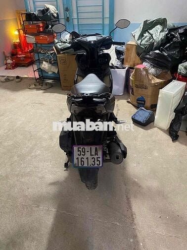 Honda Air Blade Đặc Biệt 4Val Đen Vàng