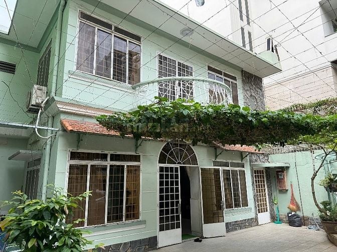 Nhà MT Hát Giang - Khu Sân Bay 10,7x17,6 -3 tầng tiện xây Hầm 7 lầu