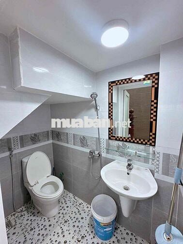 NHÀ ĐẸP 4 TẦNG GẦN TÂN QUÝ SIÊU THỊ AEON 40m2 4x10 Hướng Đông Nam