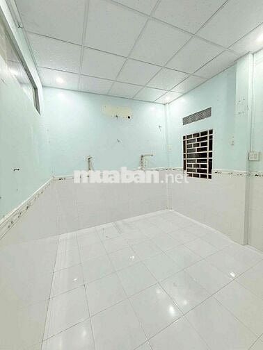 Nhà Sân vườn 2 phòng hẻm Trần Hoàng Na
