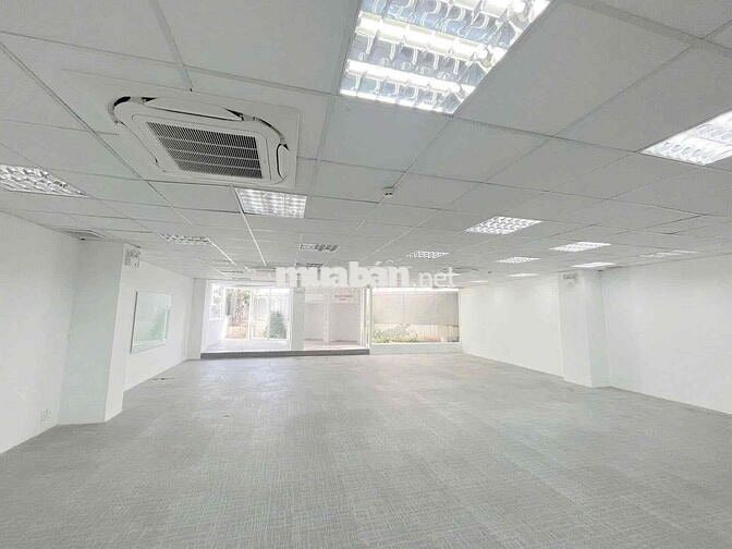 Cho thuê VP Út Tịch 210m2 sàn suốt đầy đủ ánh sáng tự nhiên