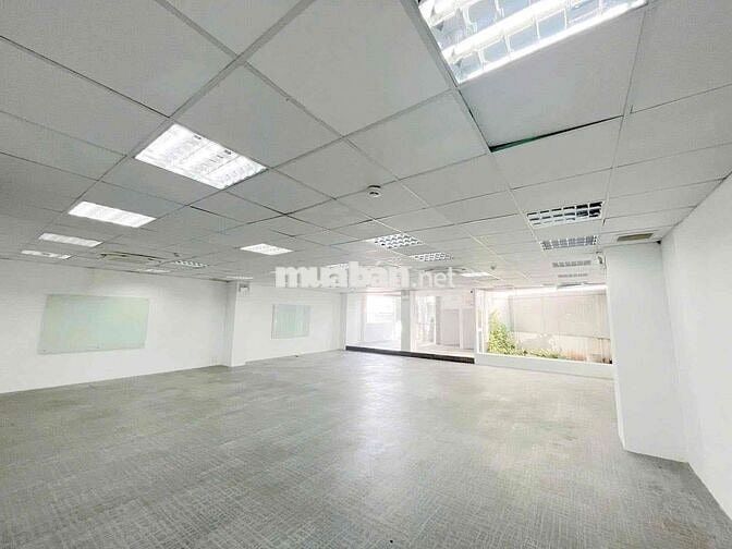 Cho thuê VP Út Tịch 210m2 sàn suốt đầy đủ ánh sáng tự nhiên