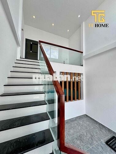 CHO THUÊ NHÀ HẺM LỎ MỔ GẦN HẺM 51