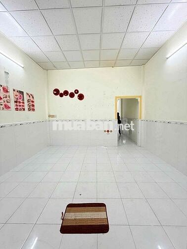 Nhà Sân vườn 2 phòng hẻm Trần Hoàng Na