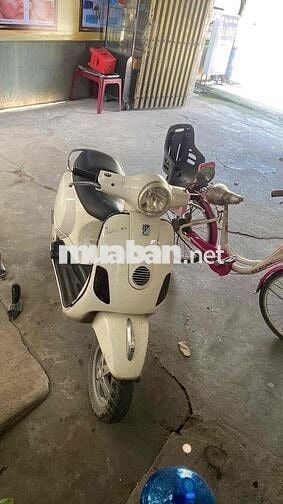Piaggio Vespa 2023 Trắng