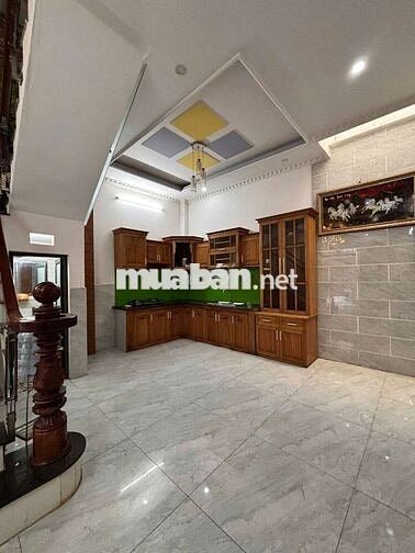 Nhà Bến Lội [5x11, 3 lầu, 5pn, 4toilet] có nội thất