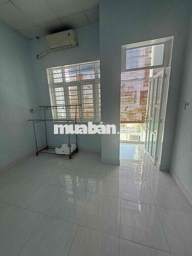 nhà thuê Bùi tư toàn an lạc bình Tân DT 128m giá 8tr5