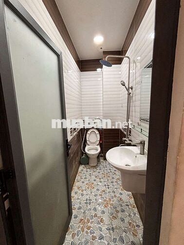 Nhà Bến Lội [5x11, 3 lầu, 5pn, 4toilet] có nội thất