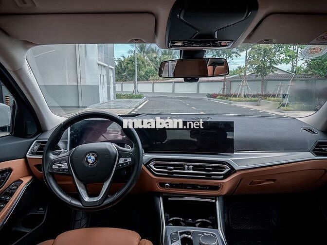 BMW 3-Series Sportline 2024 Trắng 32.000 km