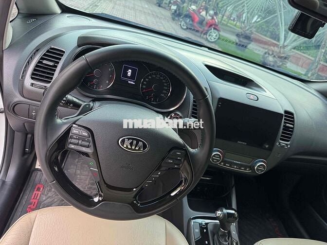 Kia Cerato 2018 1.6 AT - 72000 km