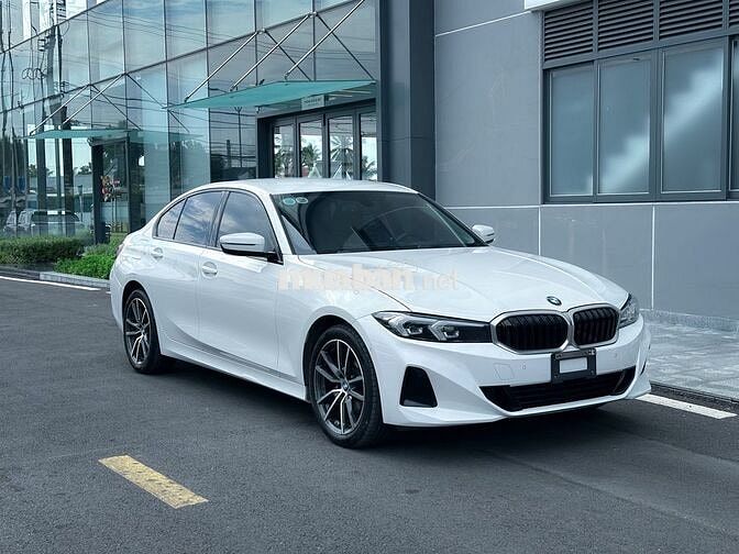 BMW 3-Series Sportline 2024 Trắng 32.000 km