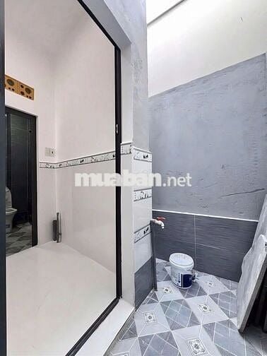 100% thổ cư. Nhà 28m2 đường TTH14 gần Bệnh Viện Q12. Giá 1,29 tỷ có tl