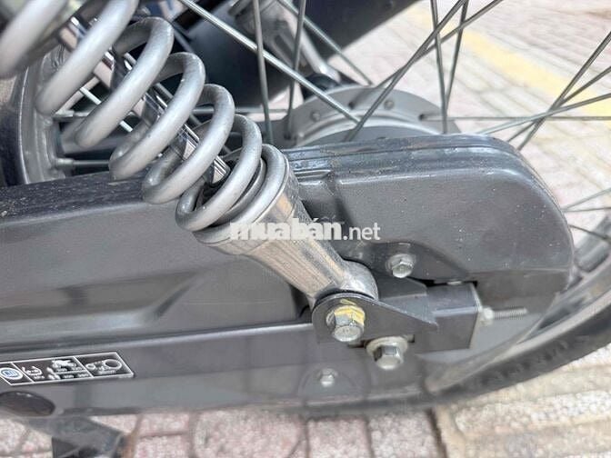 Honda Future Trắng Xăng