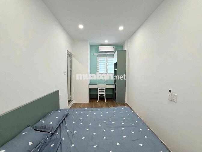 BÁN GẤP CHUNG CƯ MỚI FULL NỘI THẤT LẠC LONG QUÂN LẦU 2