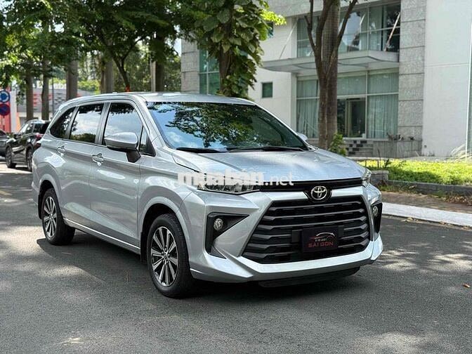 Toyota Avanza Premio CVT 2023 Bạc 60.000 km