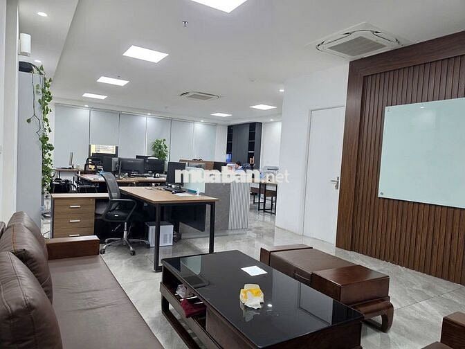 Văn phòng đẹp Dịch Vọng Hậu, 25tr. Cần cho thuê Gấp
