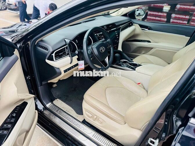 Toyota Camry 2.5Q 2020 Đen 51,635 Km