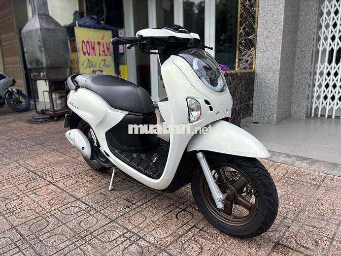 Honda Scoopy Trắng 2800km